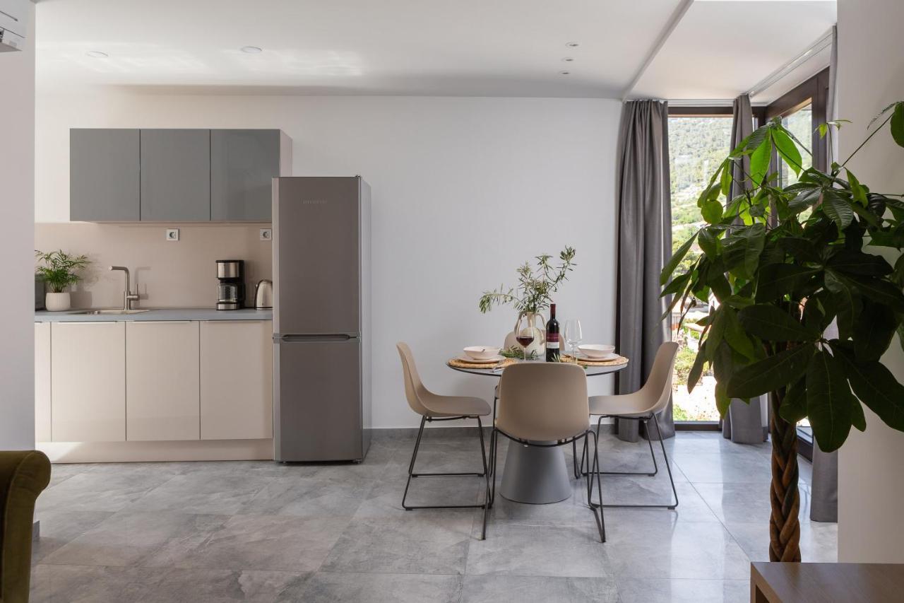 Residence The One - New Komiza Bagian luar foto