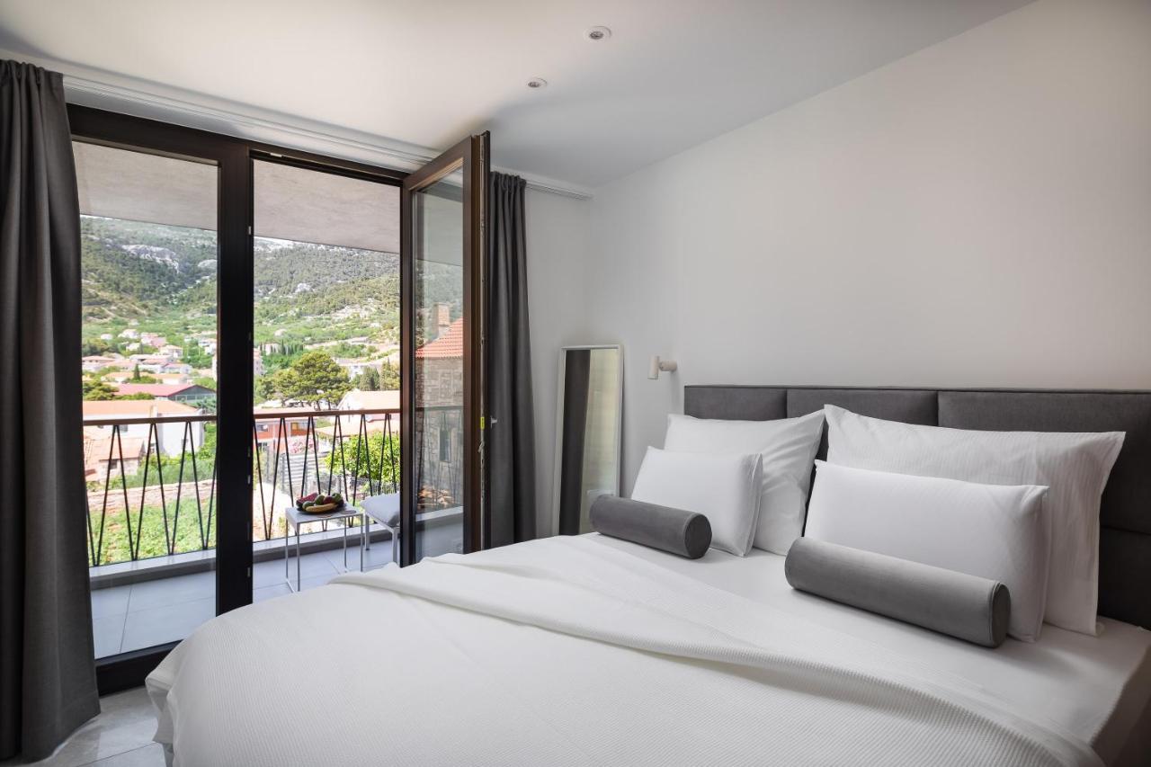 Residence The One - New Komiza Bagian luar foto