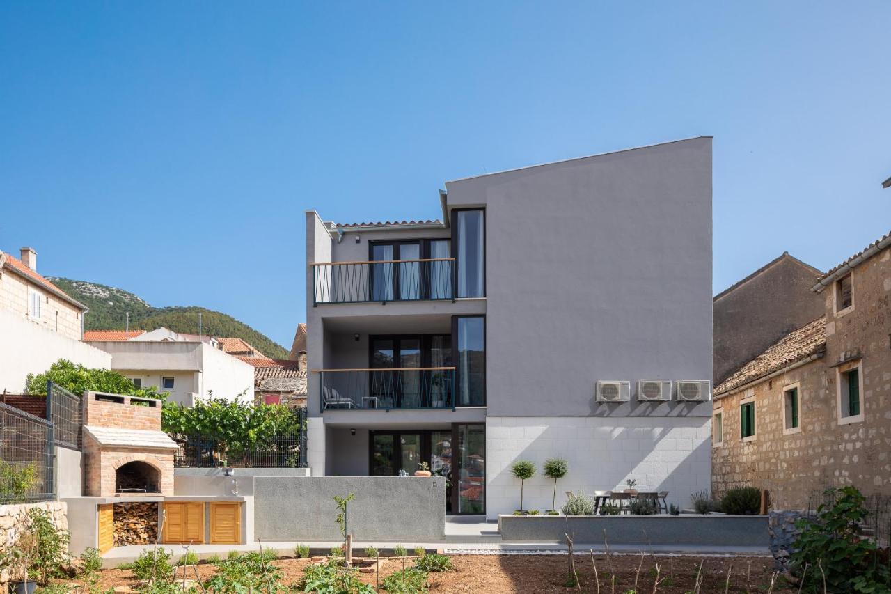Residence The One - New Komiza Bagian luar foto